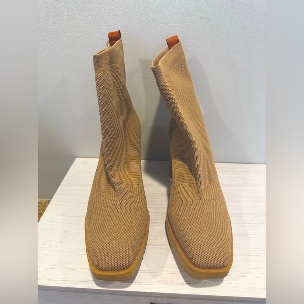 Mi.iM Stretch Ankle Boot - Picture 2 of 6